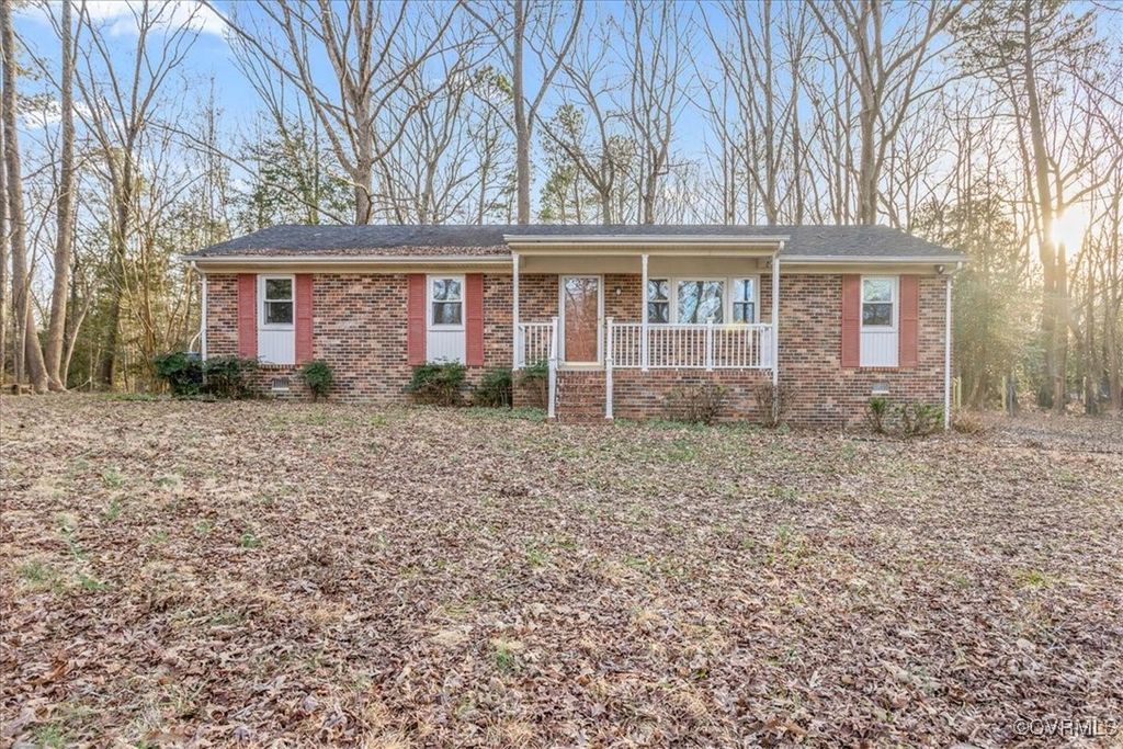 3843 Quinton Rd, Quinton, VA 23141