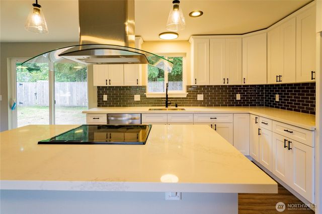 5118 VIEWRIDGE Drive SE, Olympia, WA 98501