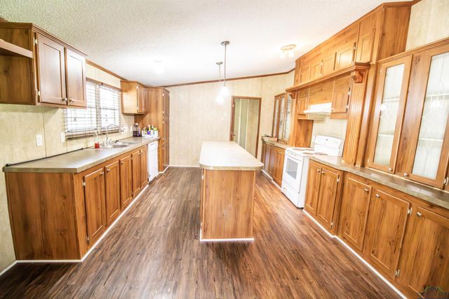 972 Judge Furrh, Marshall, TX 75672