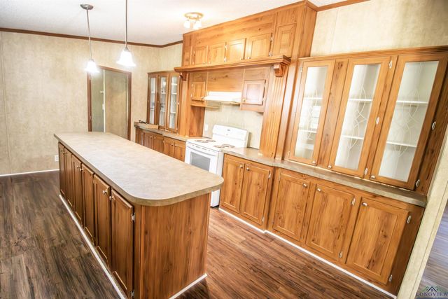 972 Judge Furrh, Marshall, TX 75672