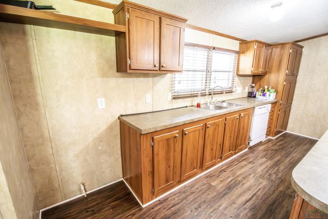 972 Judge Furrh, Marshall, TX 75672