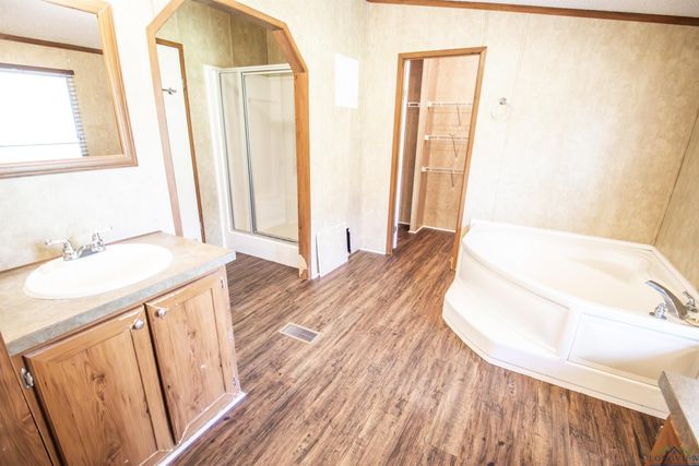 972 Judge Furrh, Marshall, TX 75672