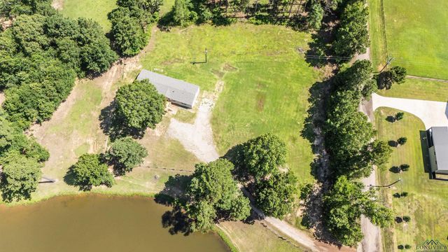 972 Judge Furrh, Marshall, TX 75672