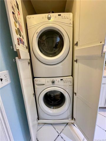 6 Church Lane L, Valley Cottage, NY 10989