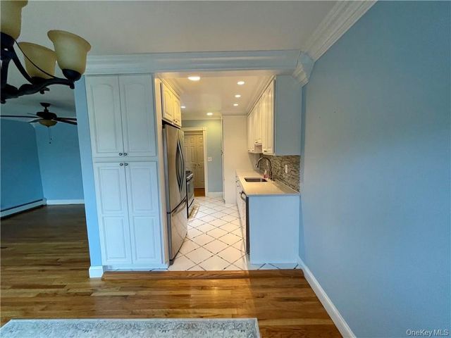 6 Church Lane L, Valley Cottage, NY 10989