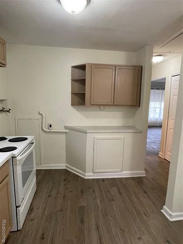 7822 Forrer Street, Detroit, MI 48228