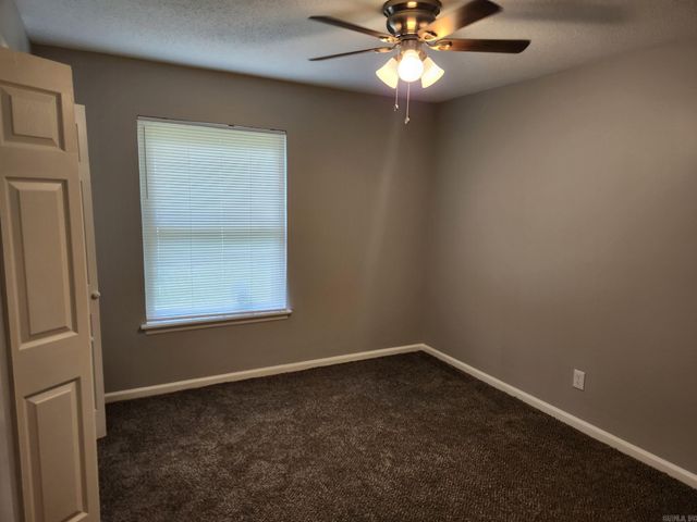 10 Cherryridge Place, Jacksonville, AR 72076