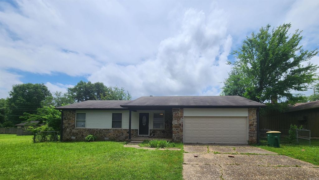 10 Cherryridge Place, Jacksonville, AR 72076