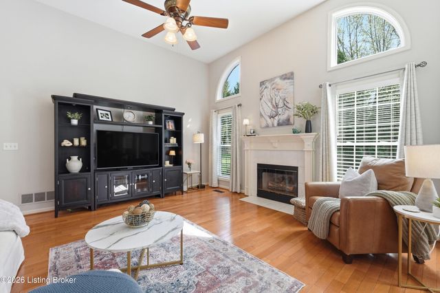 13424 Forest Springs Dr, Louisville, KY 40245