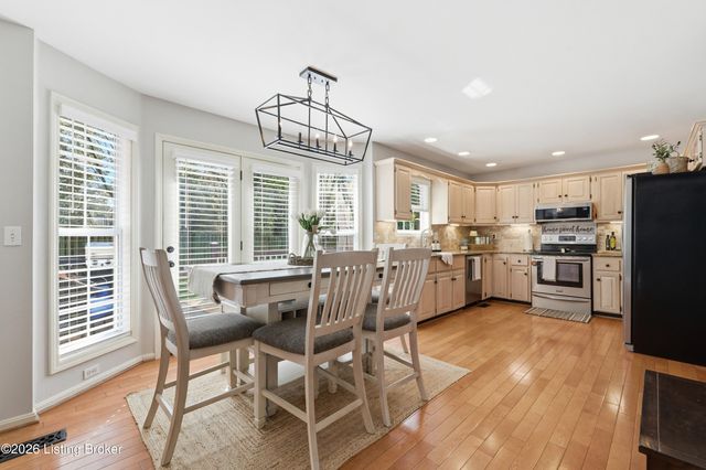 13424 Forest Springs Dr, Louisville, KY 40245