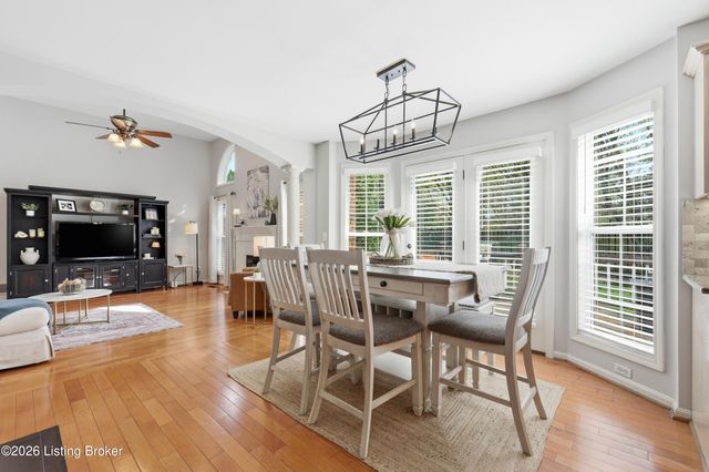 13424 Forest Springs Dr, Louisville, KY 40245