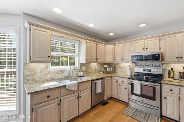 13424 Forest Springs Dr, Louisville, KY 40245