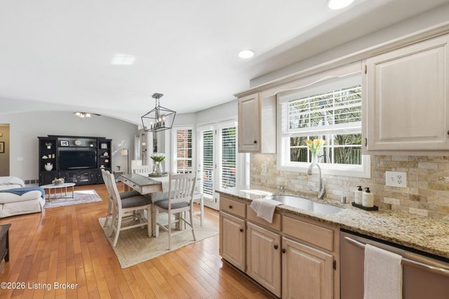 13424 Forest Springs Dr, Louisville, KY 40245