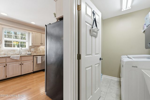 13424 Forest Springs Dr, Louisville, KY 40245