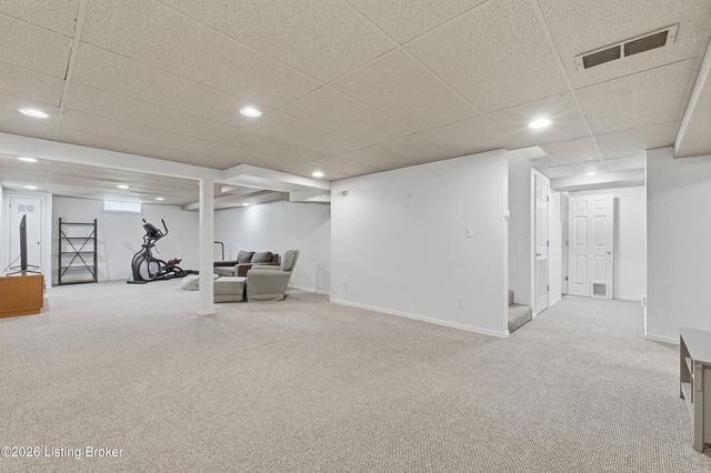 13424 Forest Springs Dr, Louisville, KY 40245