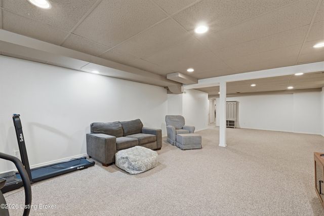 13424 Forest Springs Dr, Louisville, KY 40245