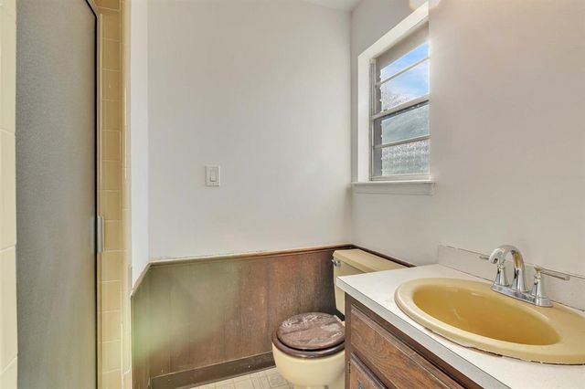 32 Comanche Drive, Shawnee, OK 74801