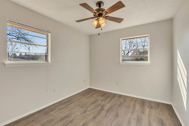 32 Comanche Drive, Shawnee, OK 74801