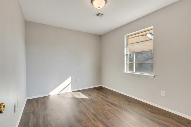 32 Comanche Drive, Shawnee, OK 74801