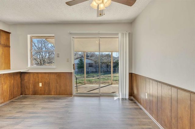 32 Comanche Drive, Shawnee, OK 74801