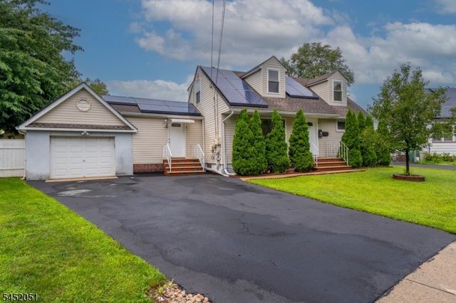 108 Independence Dr, Roselle Boro, NJ 07203
