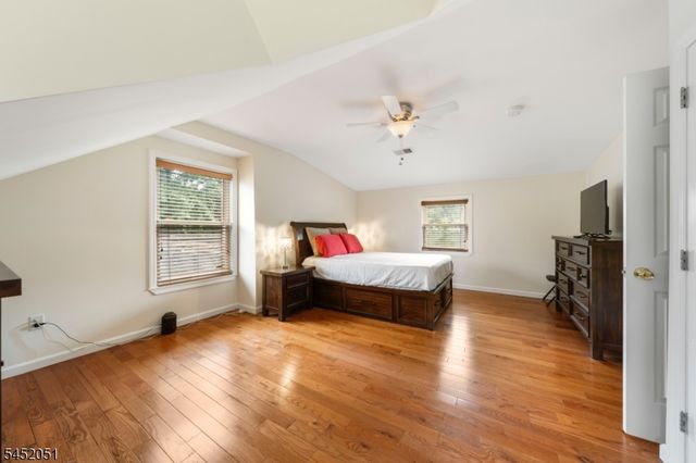 108 Independence Dr, Roselle Boro, NJ 07203