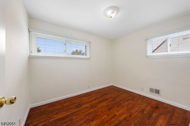 108 Independence Dr, Roselle Boro, NJ 07203