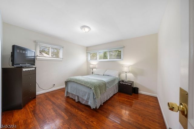 108 Independence Dr, Roselle Boro, NJ 07203