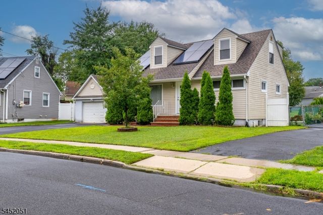 108 Independence Dr, Roselle Boro, NJ 07203