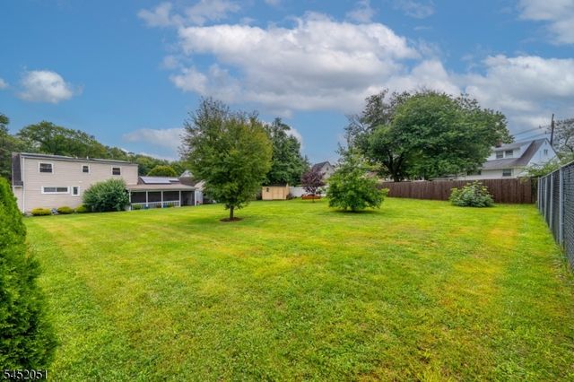 108 Independence Dr, Roselle Boro, NJ 07203