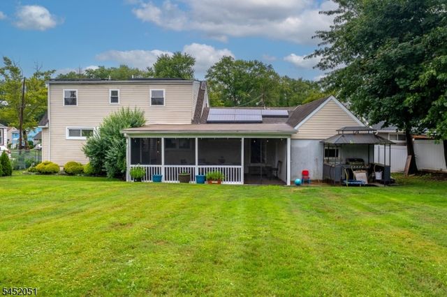 108 Independence Dr, Roselle Boro, NJ 07203