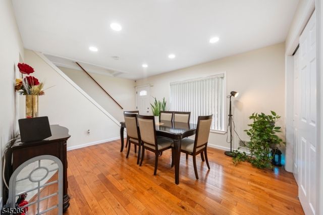 108 Independence Dr, Roselle Boro, NJ 07203