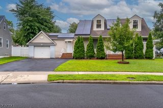 108 Independence Dr, Roselle Boro, NJ 07203