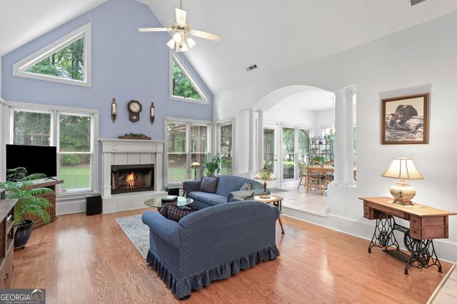 11 Braves Crossing Court, Sharpsburg, GA 30277
