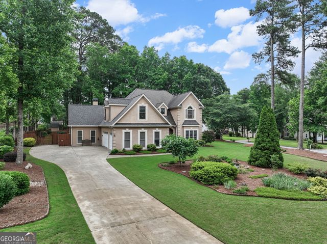 11 Braves Crossing Court, Sharpsburg, GA 30277