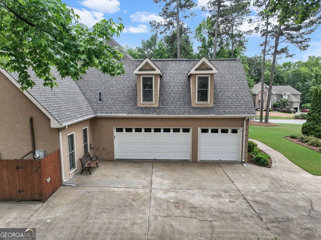 11 Braves Crossing Court, Sharpsburg, GA 30277