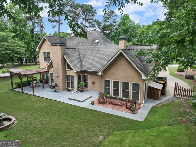 11 Braves Crossing Court, Sharpsburg, GA 30277