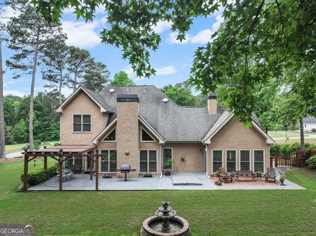 11 Braves Crossing Court, Sharpsburg, GA 30277