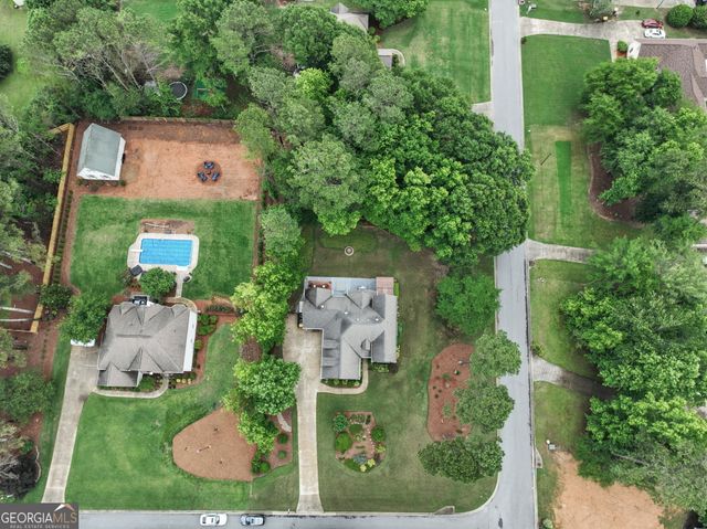 11 Braves Crossing Court, Sharpsburg, GA 30277