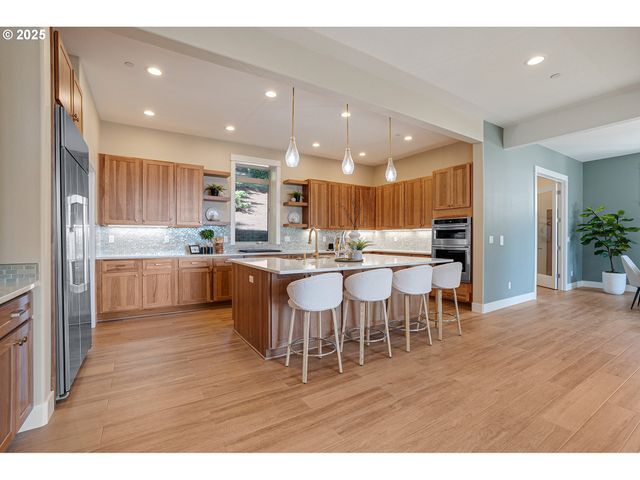 14 Juarez St, Lake Oswego, OR 97035