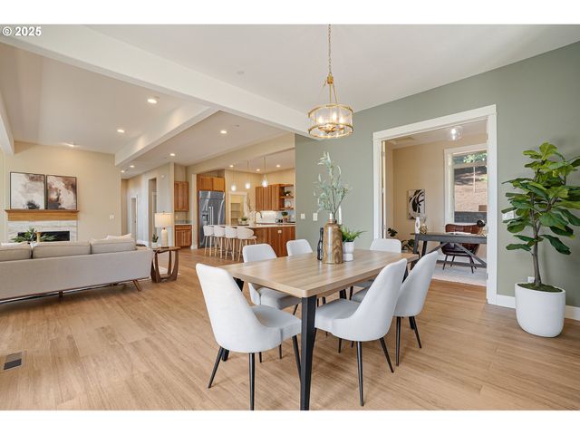 14 Juarez St, Lake Oswego, OR 97035