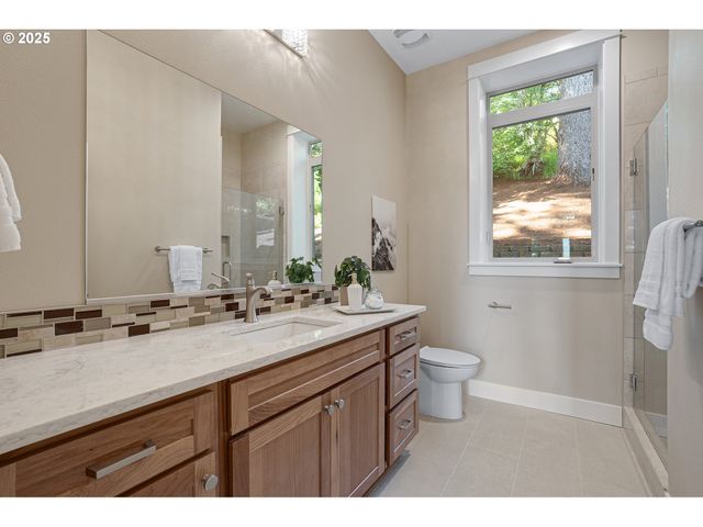 14 Juarez St, Lake Oswego, OR 97035