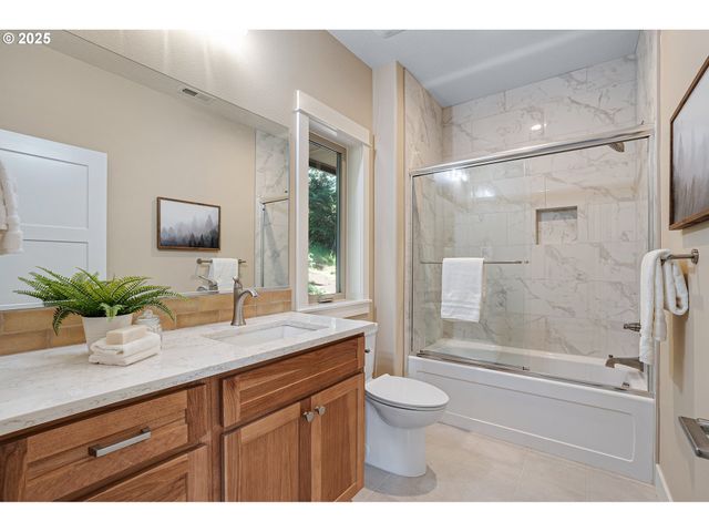 14 Juarez St, Lake Oswego, OR 97035