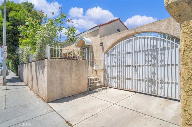 7275 Fountain Avenue, Los Angeles, CA 90046