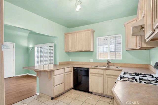 7275 Fountain Avenue, Los Angeles, CA 90046
