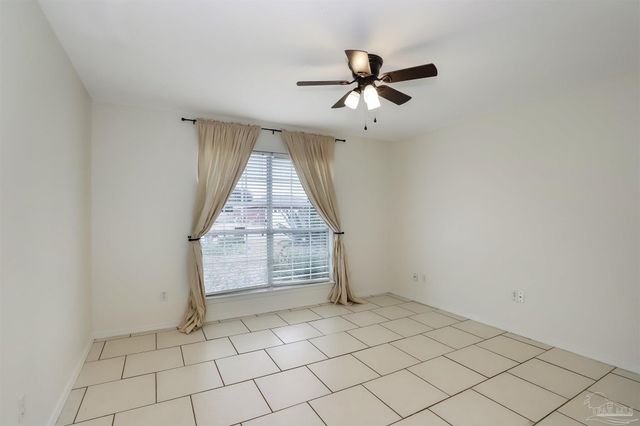 4368 Clair Ct, Gulf Breeze, FL 32563