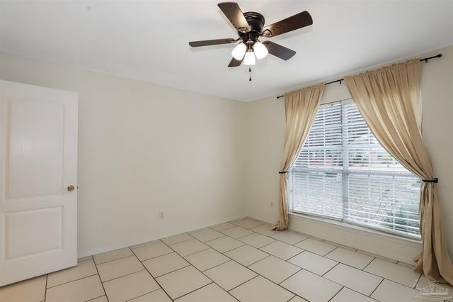 4368 Clair Ct, Gulf Breeze, FL 32563