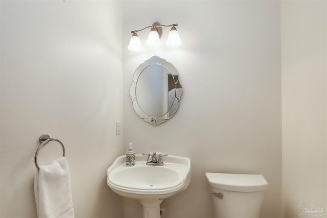 4368 Clair Ct, Gulf Breeze, FL 32563