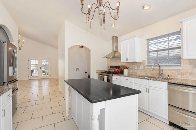 4368 Clair Ct, Gulf Breeze, FL 32563