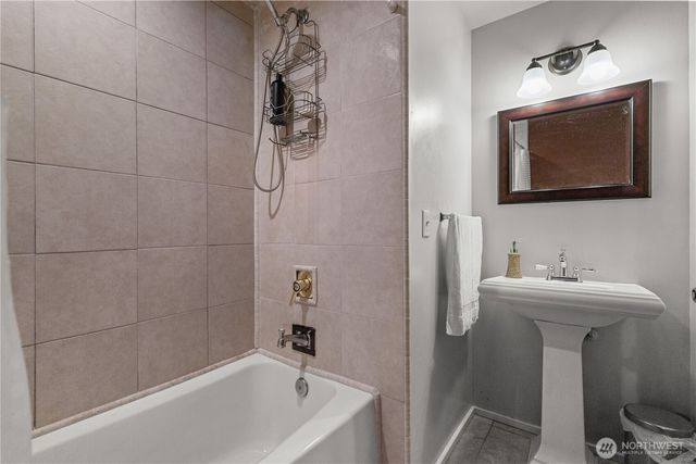 2915 W Lake Sammamish Pkwy NE, Redmond, WA 98052